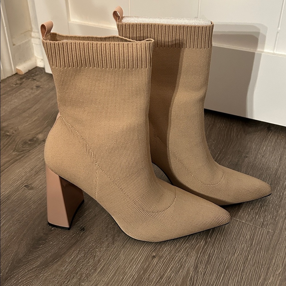 CAPE ROBBIN sock booties - Picture 2 of 6
